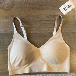 Wireless convertible nude bra